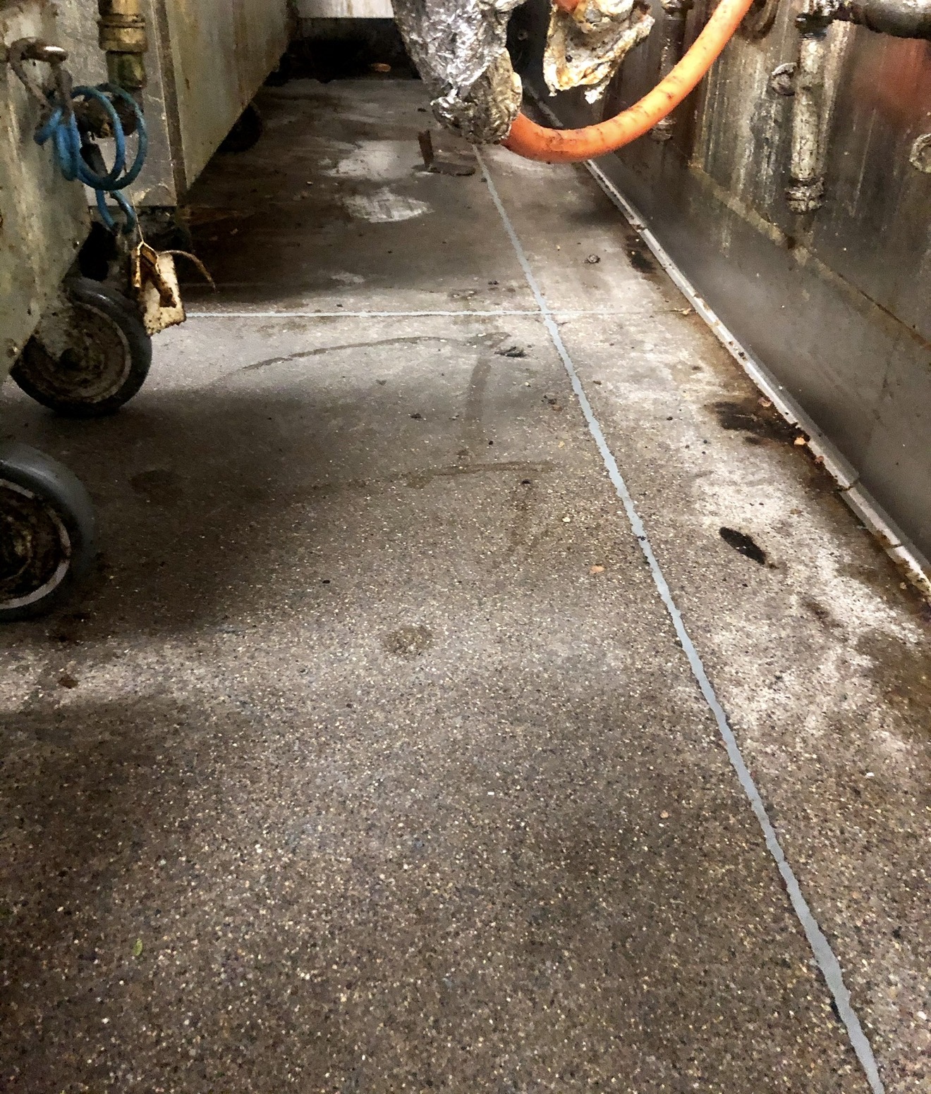 Restaurant kitchen cleaning